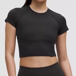 Lululemon cropped tee